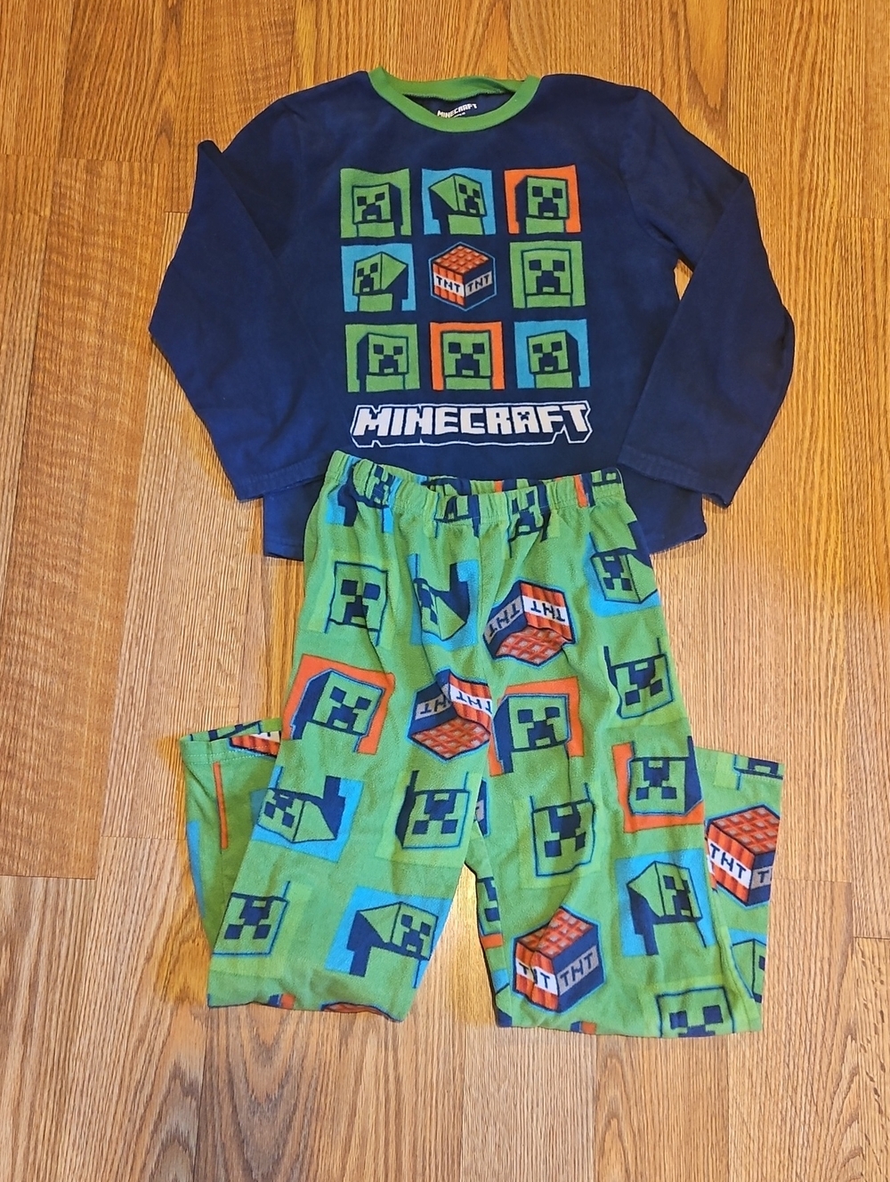 Minecraft Boys' Navy and Green Pajama Set